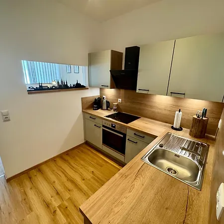 Pretti - Neu, Stilvoll, Zentral, Komfortabel, Geraeumig & Ruhig Apartment