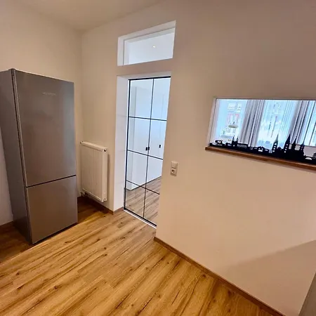 Pretti - Neu, Stilvoll, Zentral, Komfortabel, Geraeumig & Ruhig Apartment *