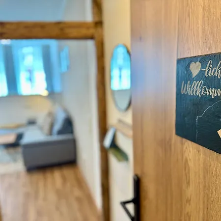 Pretti - Neu, Stilvoll, Zentral, Komfortabel, Geraeumig & Ruhig Apartment *